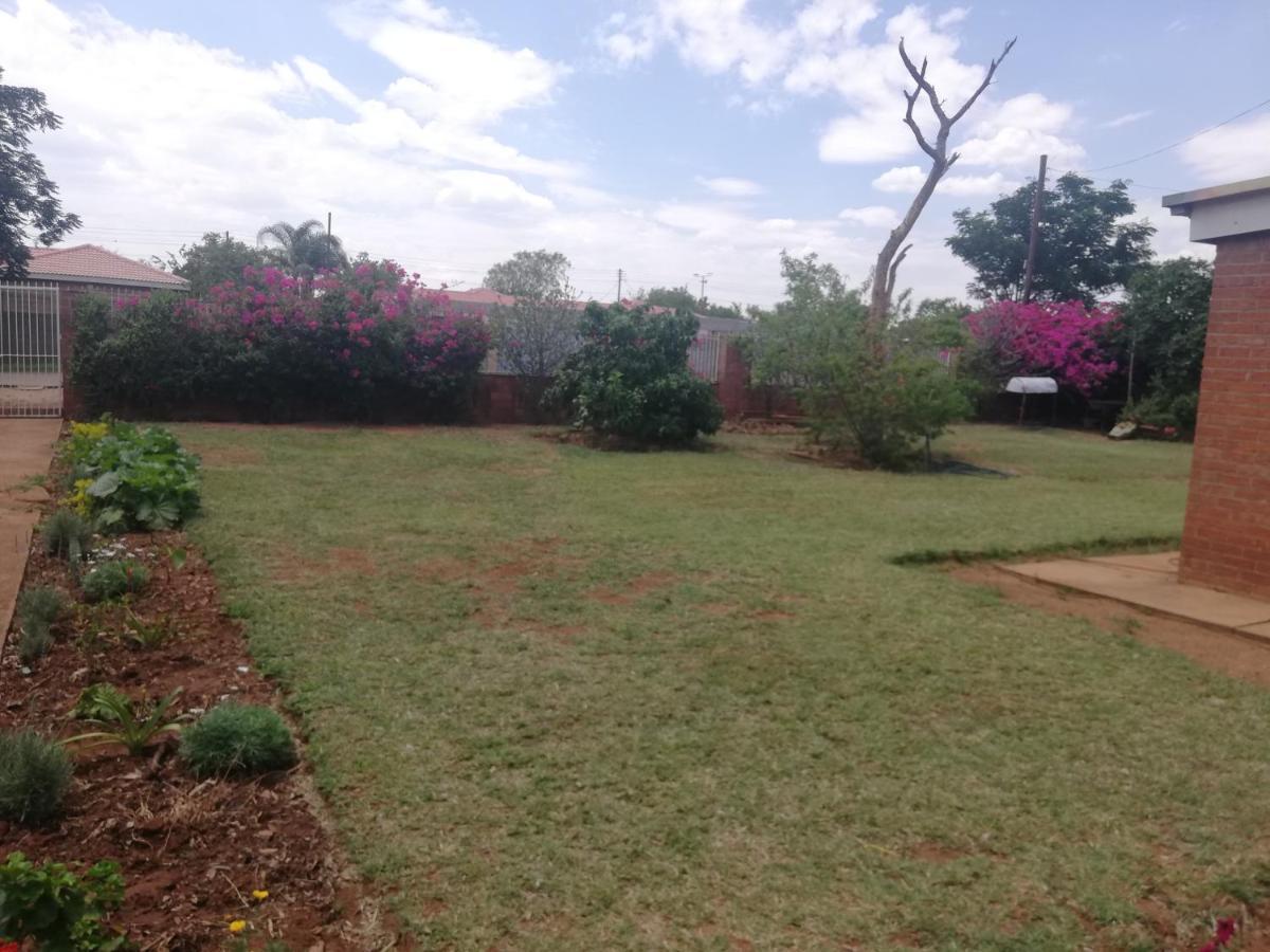 Savanna Bulawayo Extérieur photo