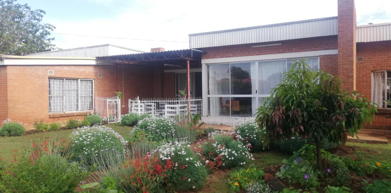 Savanna Bulawayo Extérieur photo
