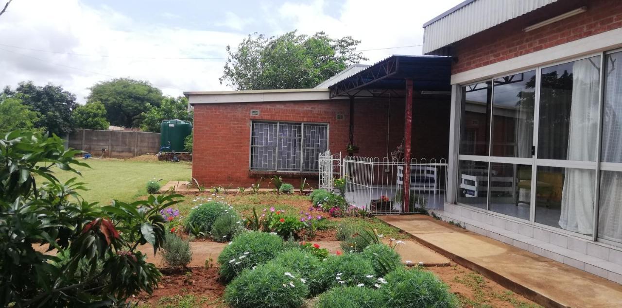 Savanna Bulawayo Extérieur photo