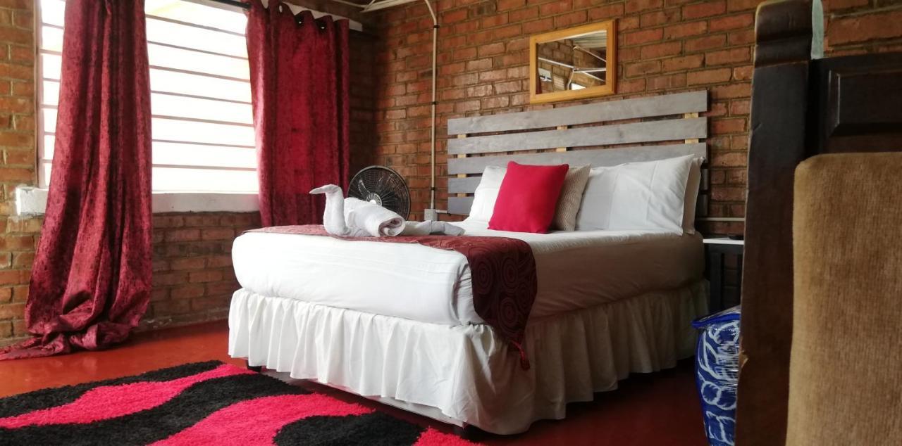 Savanna Bulawayo Extérieur photo