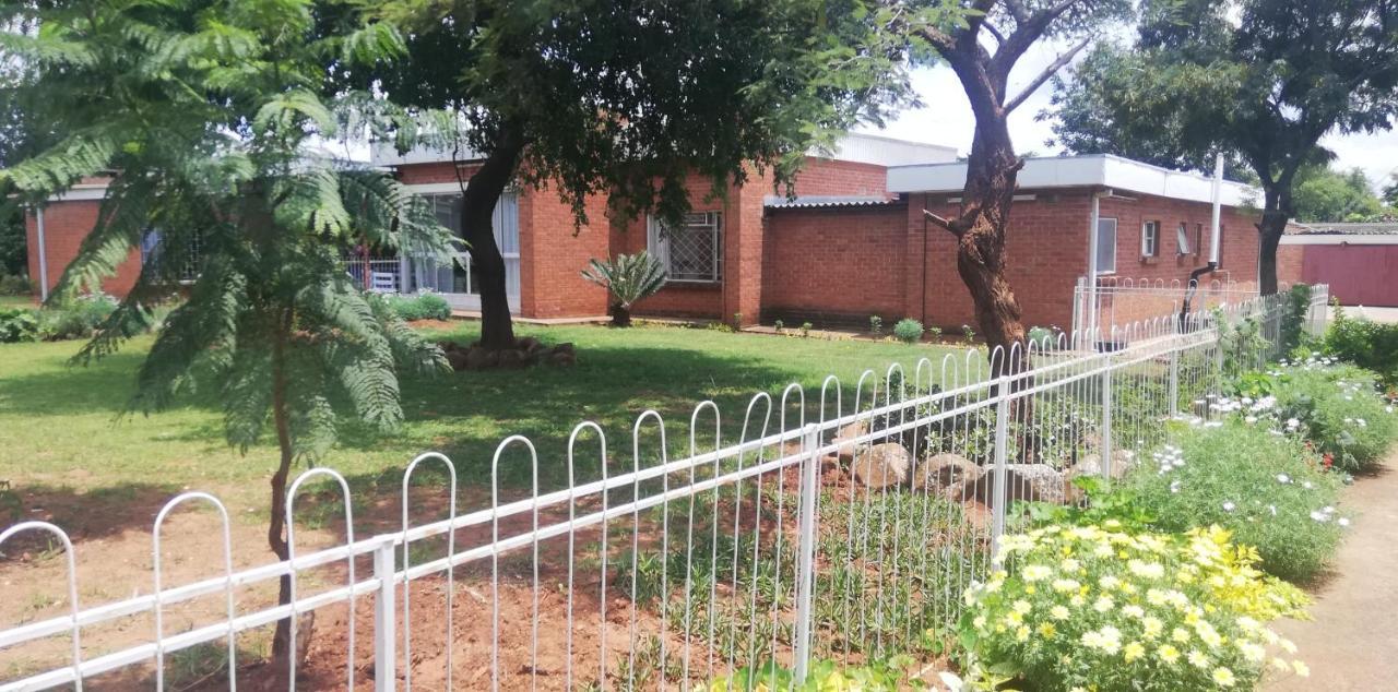 Savanna Bulawayo Extérieur photo