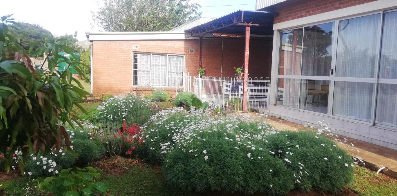Savanna Bulawayo Extérieur photo